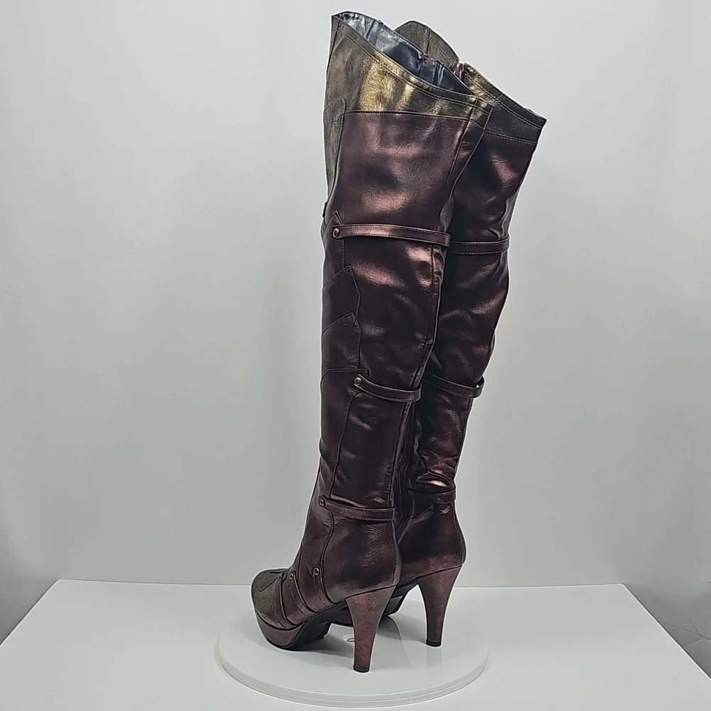 NIB Ellie Wonder Superhero Thigh High Heeled Boots 7 Metallic Red Gold Platform